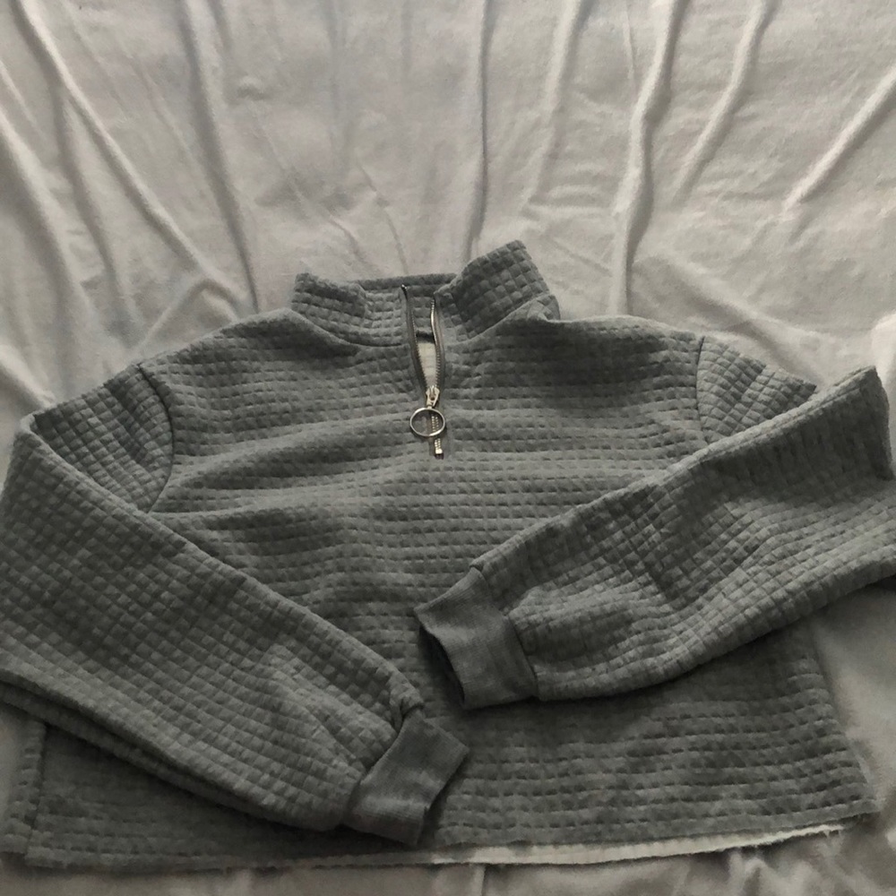 Crop top sweater